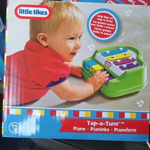 Brand new little tikes tap a tune piano